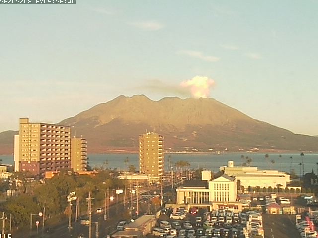 �������J����